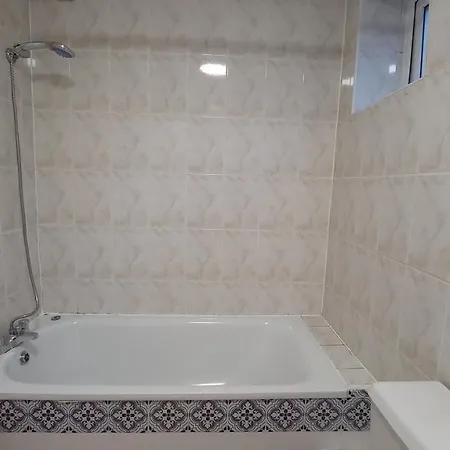 Lovely 3 Bedroom Ground Floor * Бристоль